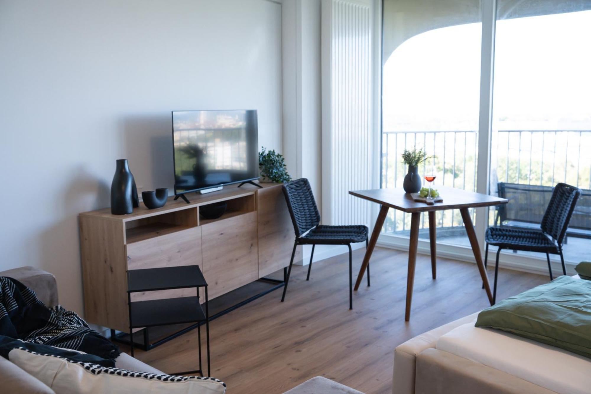 Helles Apartment Mit Tollem Blick Ueber Аугсбург Екстер'єр фото
